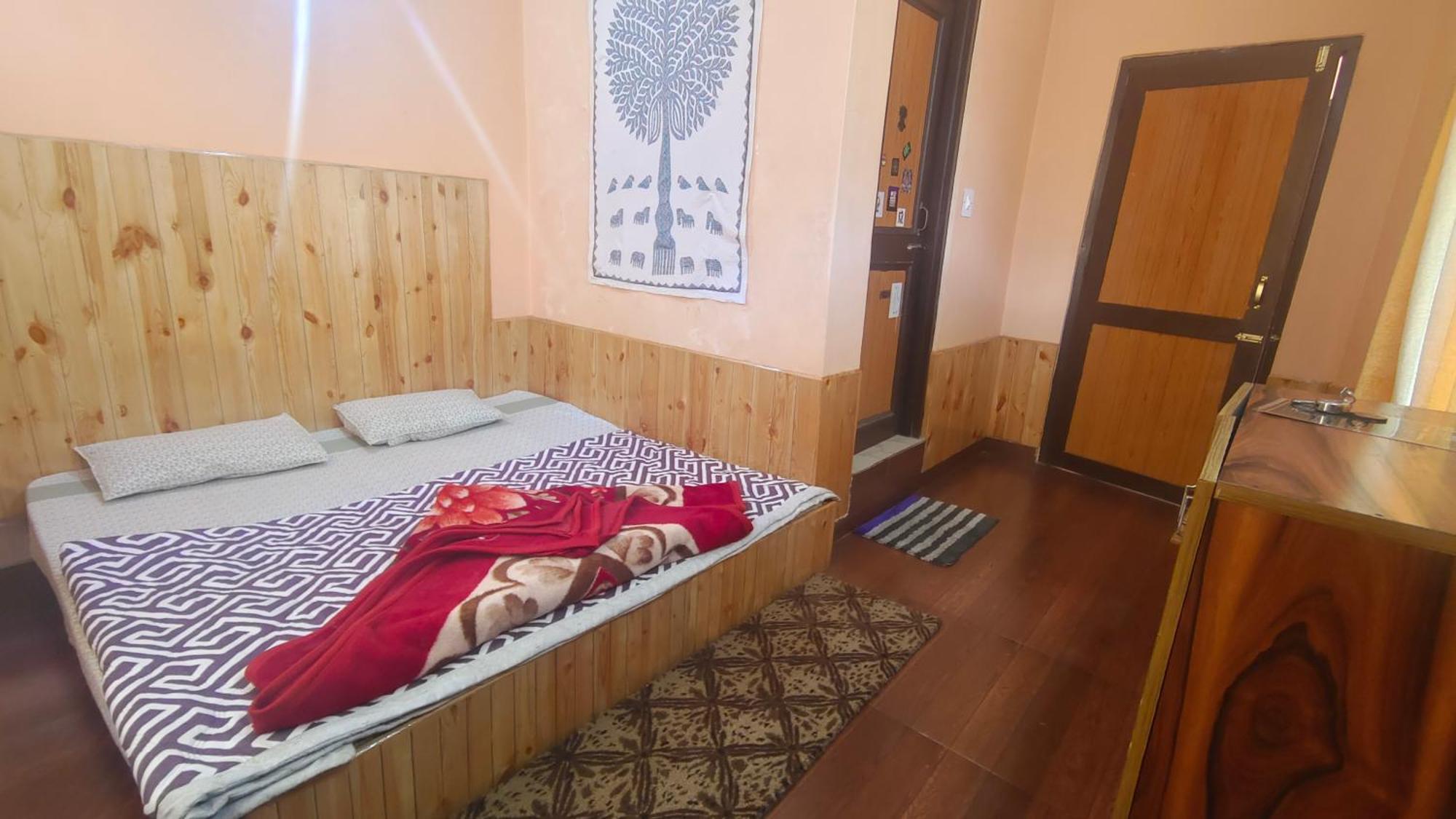 Trinity Homestay Kasol Exterior foto