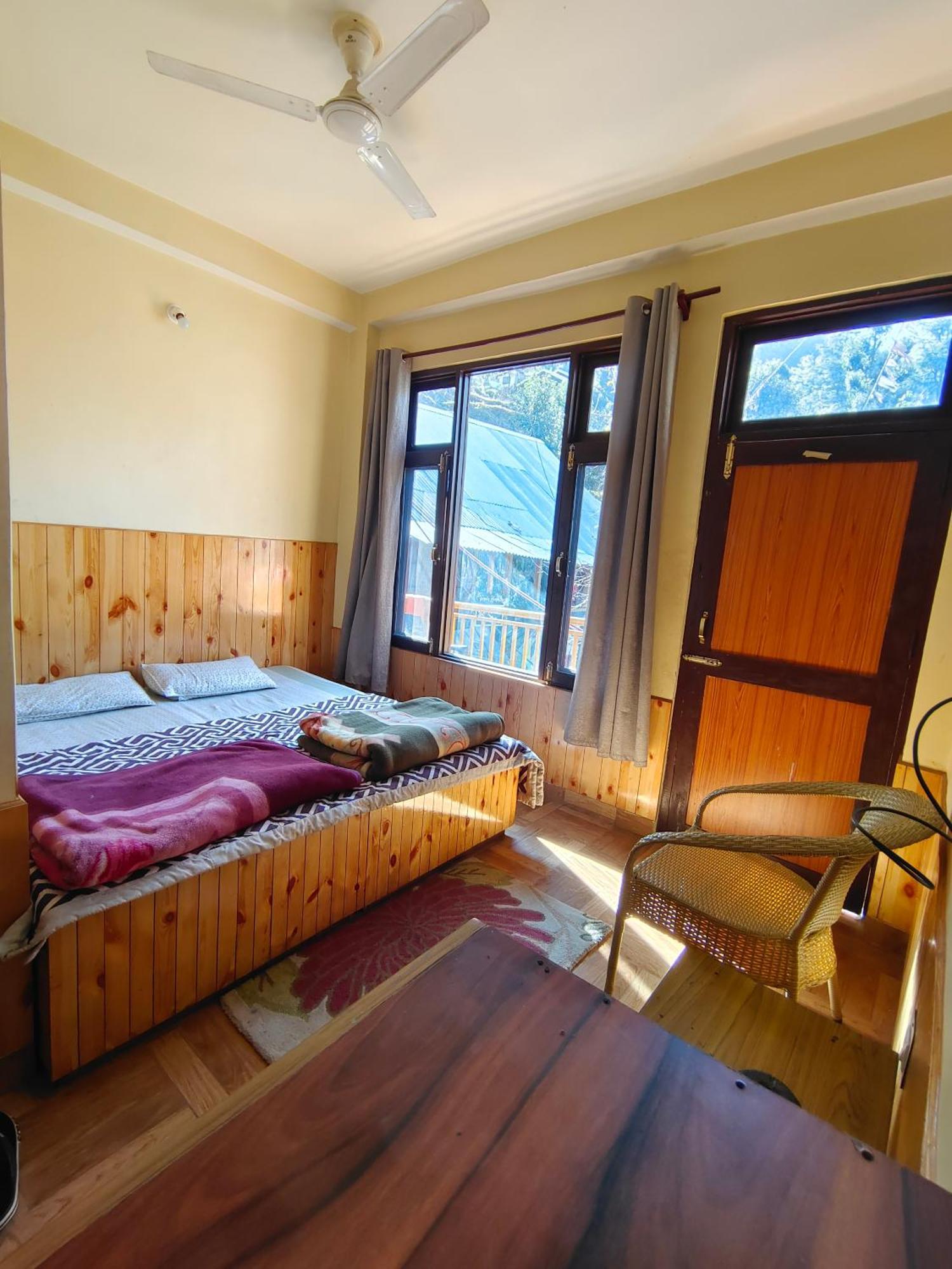 Trinity Homestay Kasol Exterior foto